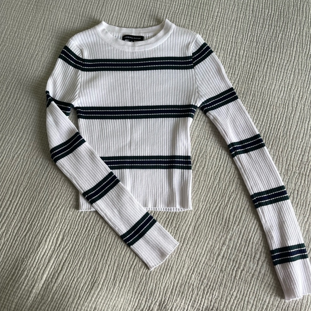 Kendall & Kylie Cropped Long Sleeve Top - XS